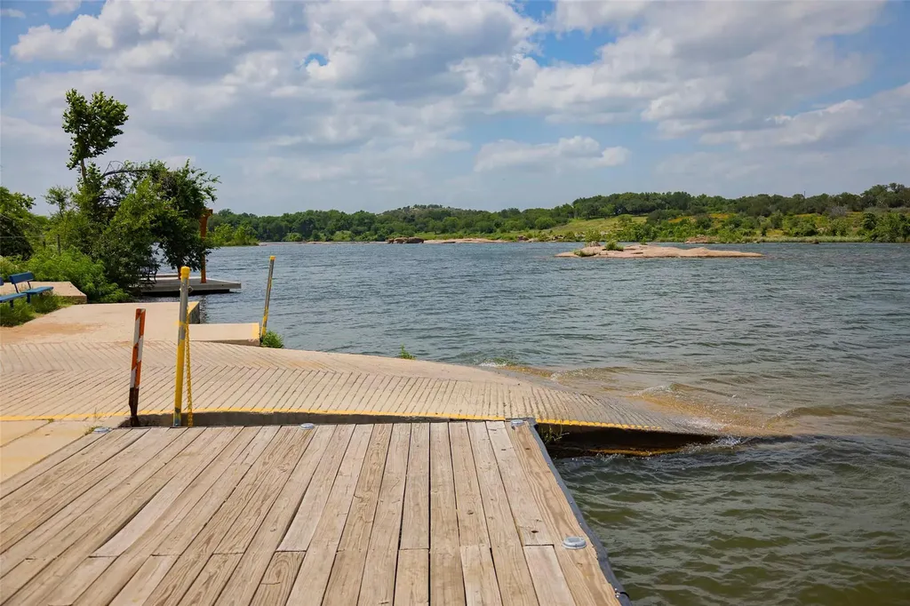 639 Magnolia Lane Cottonwood Shores TX 78657