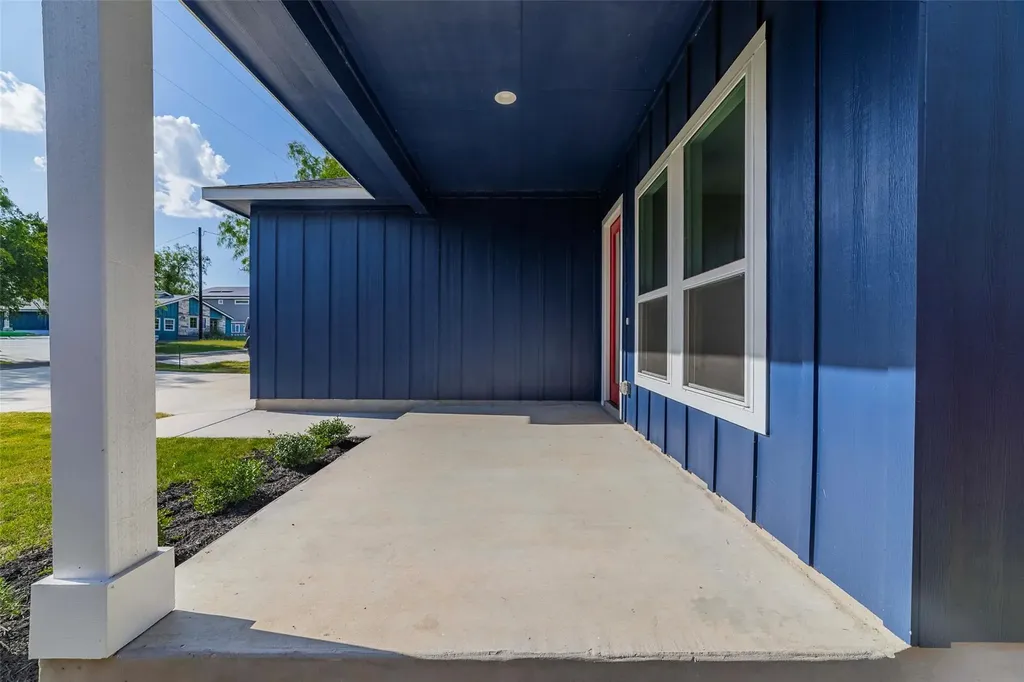 639 Magnolia Lane Cottonwood Shores TX 78657