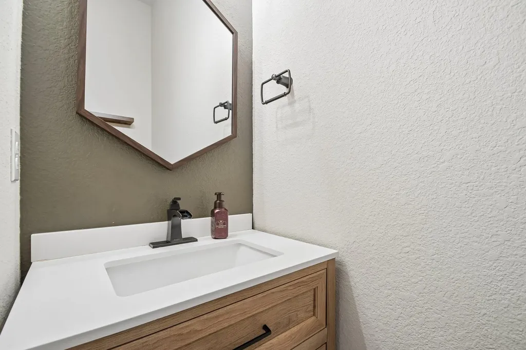 21422 Santa Rosa Avenue Lago Vista TX 78645