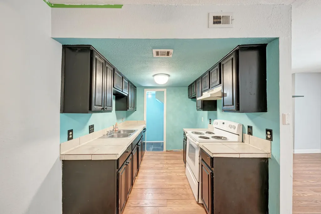 2124 Burton Drive Austin TX 78741