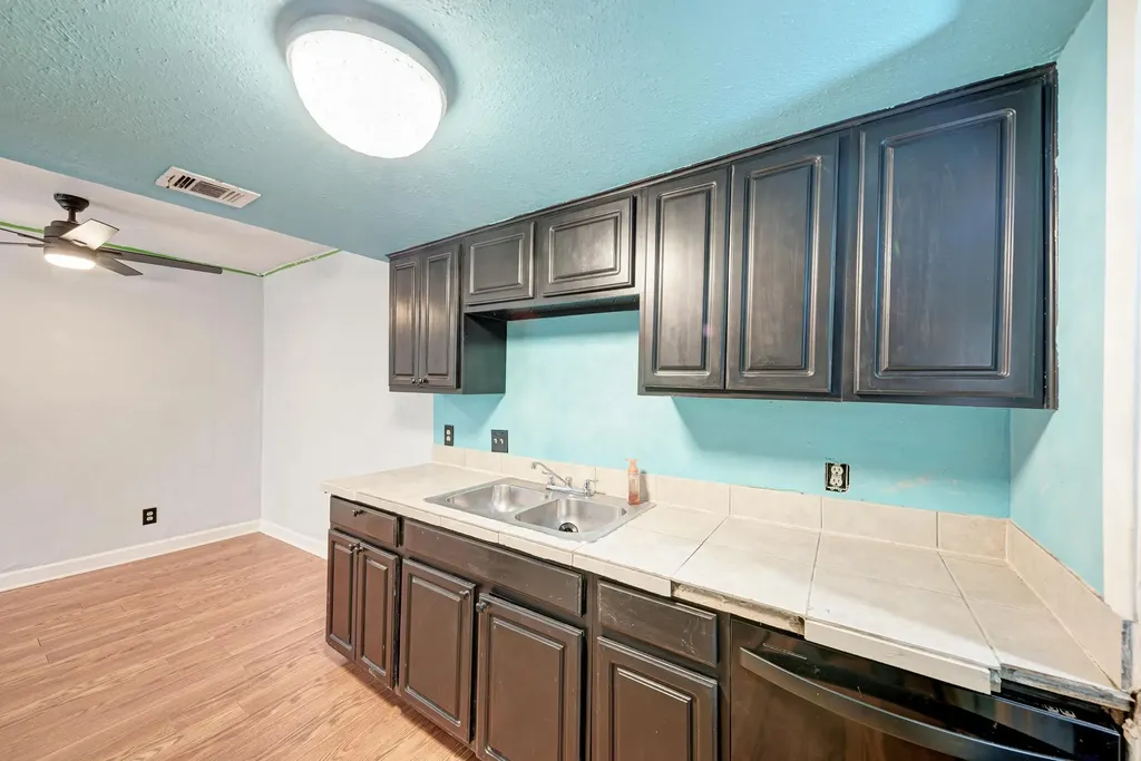 2124 Burton Drive Austin TX 78741
