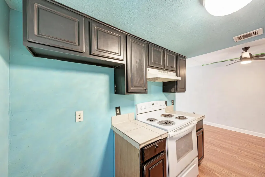 2124 Burton Drive Austin TX 78741