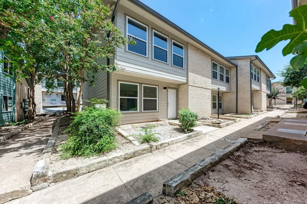 2124 Burton Drive Austin TX 78741
