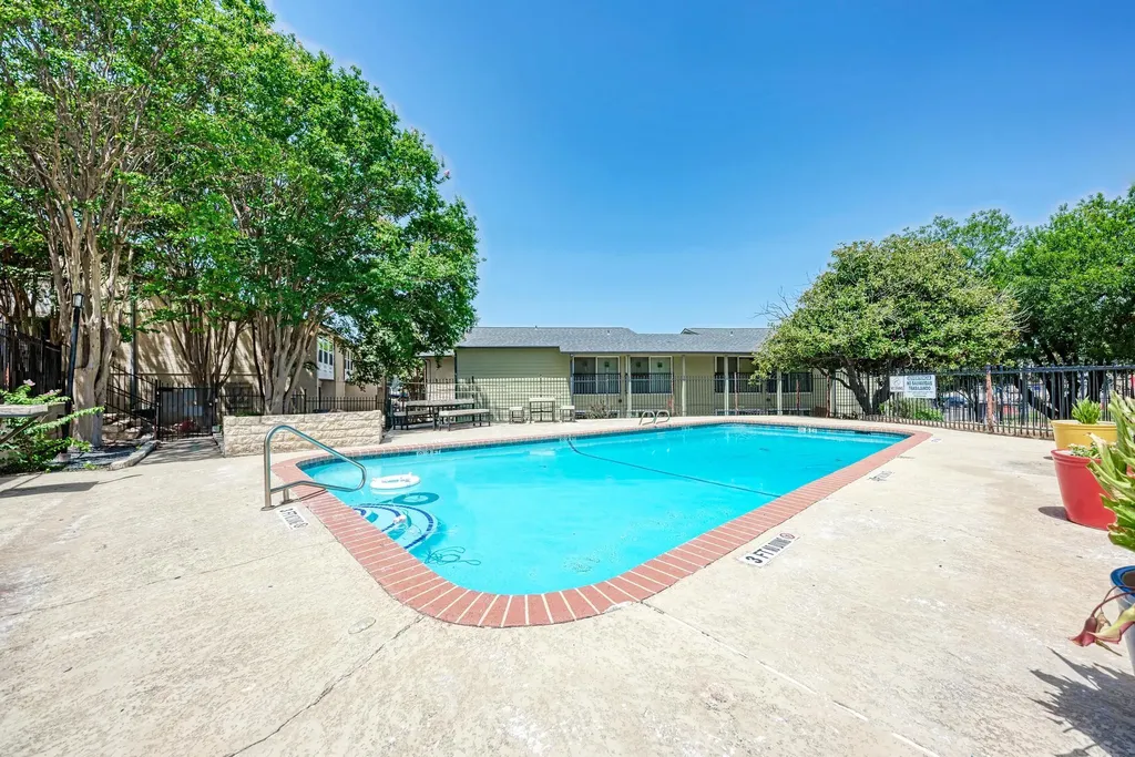 2124 Burton Drive Austin TX 78741