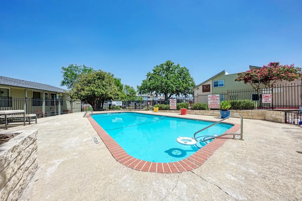2124 Burton Drive Austin TX 78741