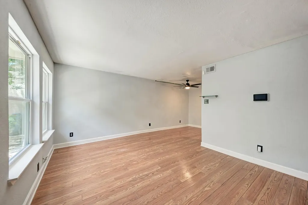 2124 Burton Drive Austin TX 78741