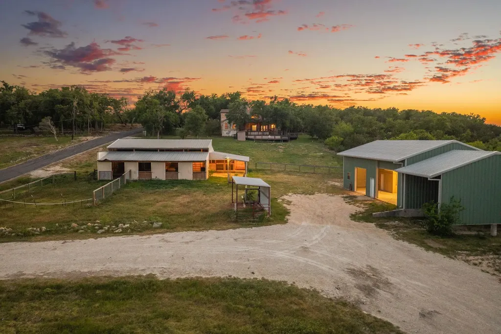 330 County Road 166 Georgetown TX 78626