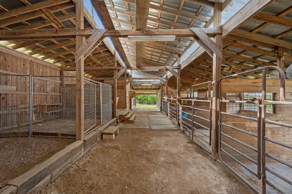 330 County Road 166 Georgetown TX 78626