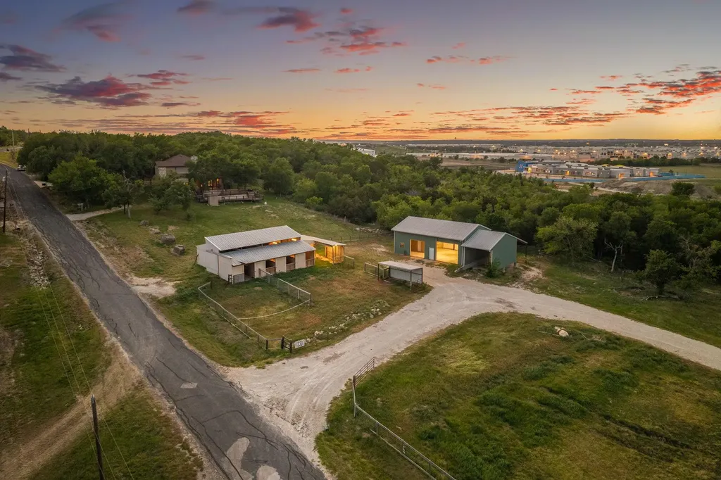 330 County Road 166 Georgetown TX 78626