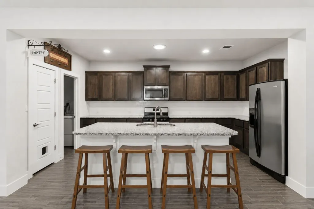 3543 Pauling Loop Round Rock TX 78665