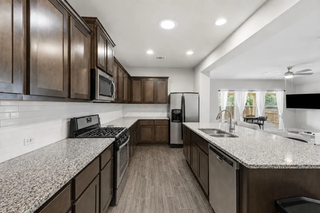 3543 Pauling Loop Round Rock TX 78665
