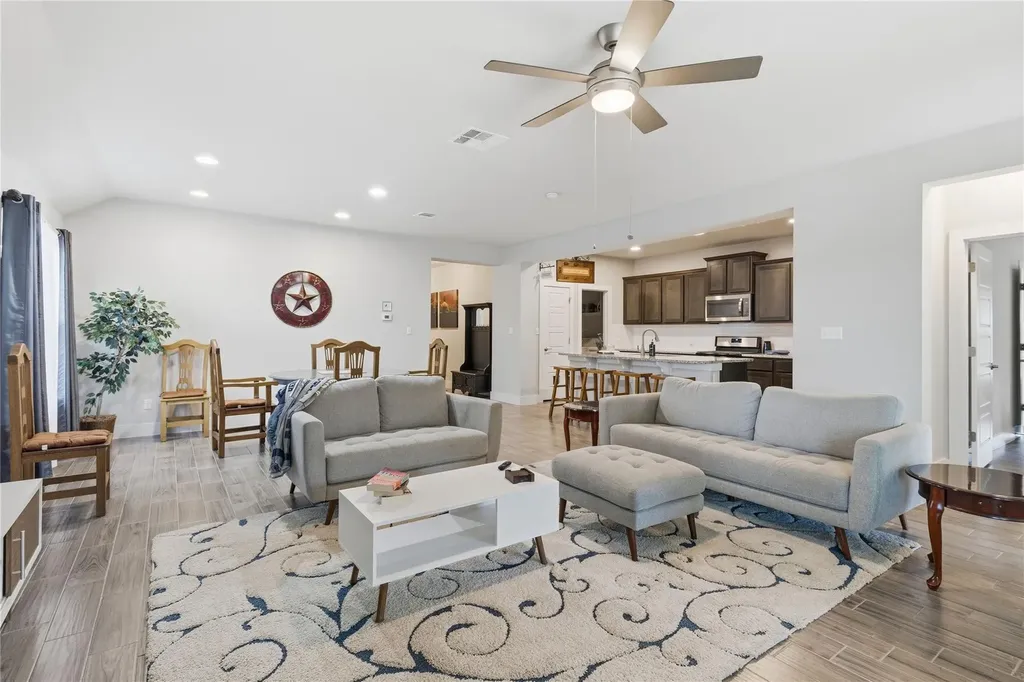 3543 Pauling Loop Round Rock TX 78665