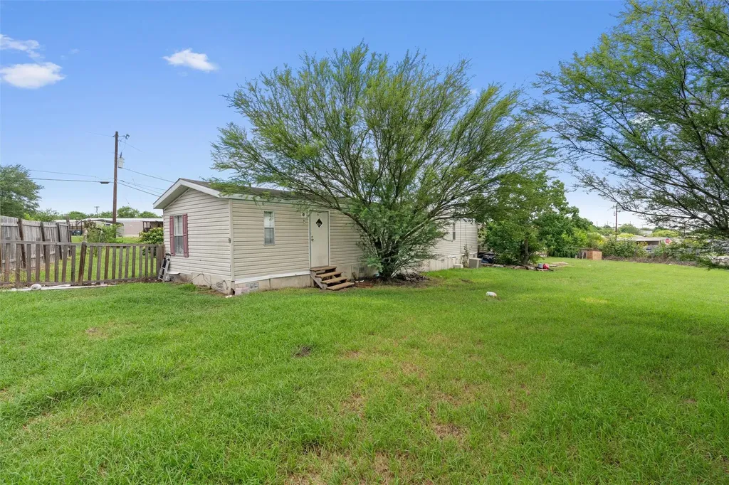 218 Boxcar Path Kyle TX 78640
