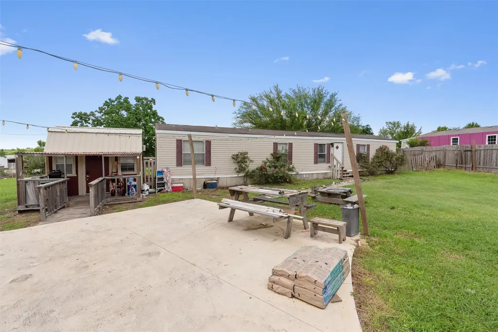 218 Boxcar Path Kyle TX 78640