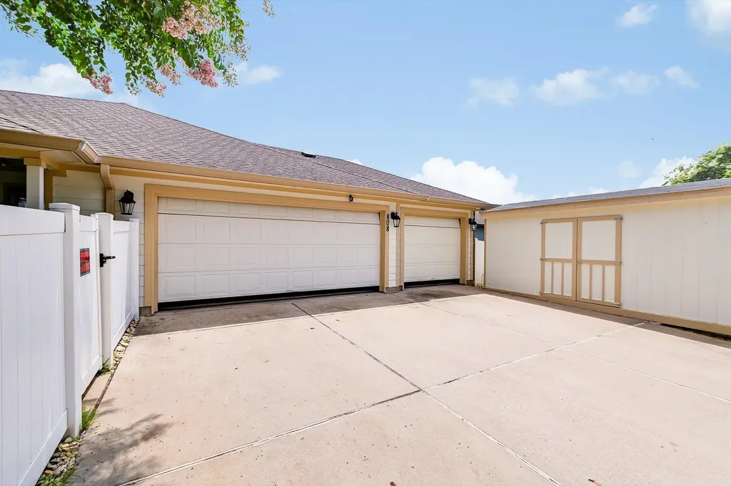808 Walnut Canyon Boulevard Pflugerville TX 78660