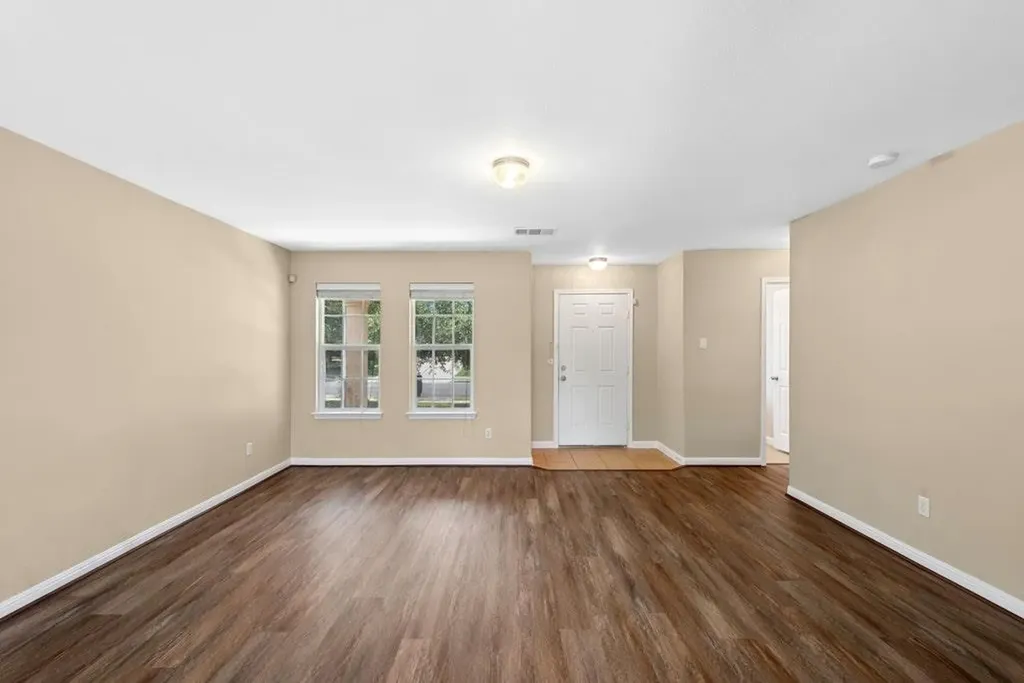 458 Nottingham Loop Kyle TX 78640