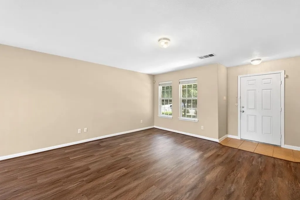 458 Nottingham Loop Kyle TX 78640