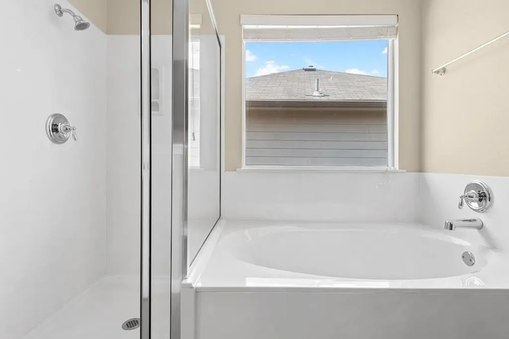 458 Nottingham Loop Kyle TX 78640