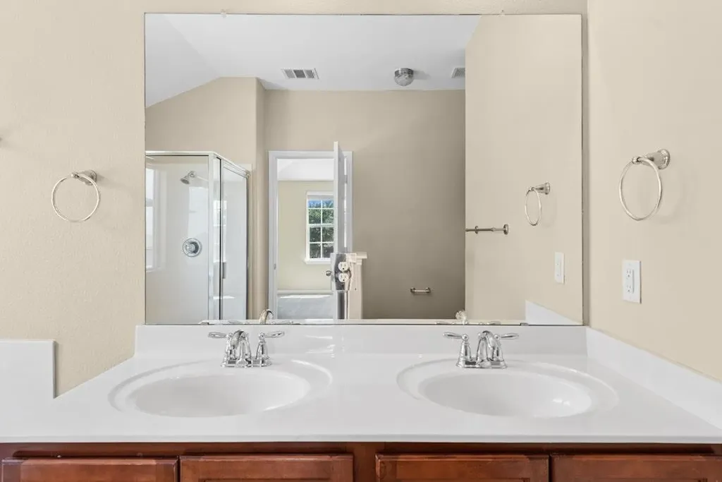 458 Nottingham Loop Kyle TX 78640