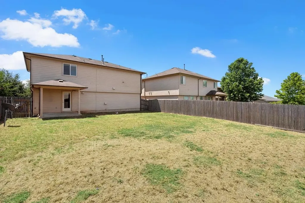 458 Nottingham Loop Kyle TX 78640