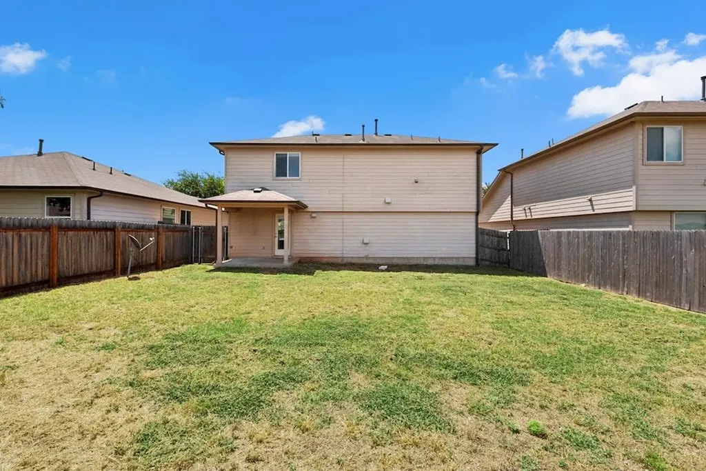 458 Nottingham Loop Kyle TX 78640