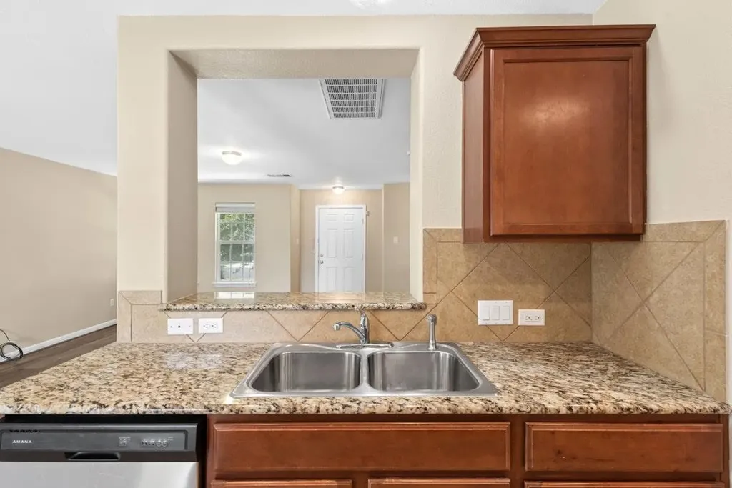 458 Nottingham Loop Kyle TX 78640