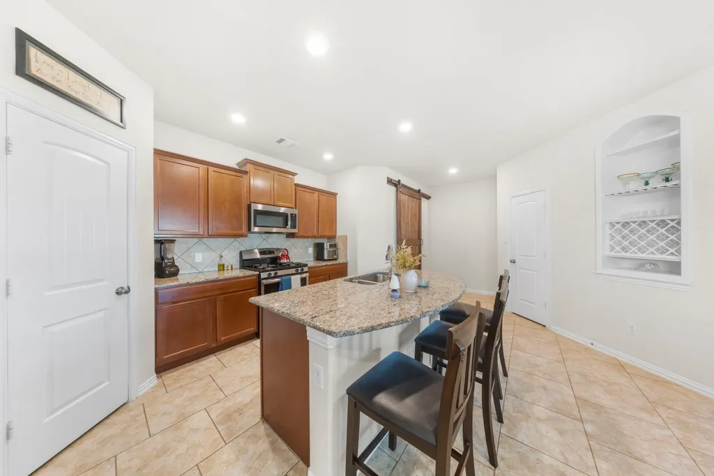 209 Shale Circle Buda TX 78610