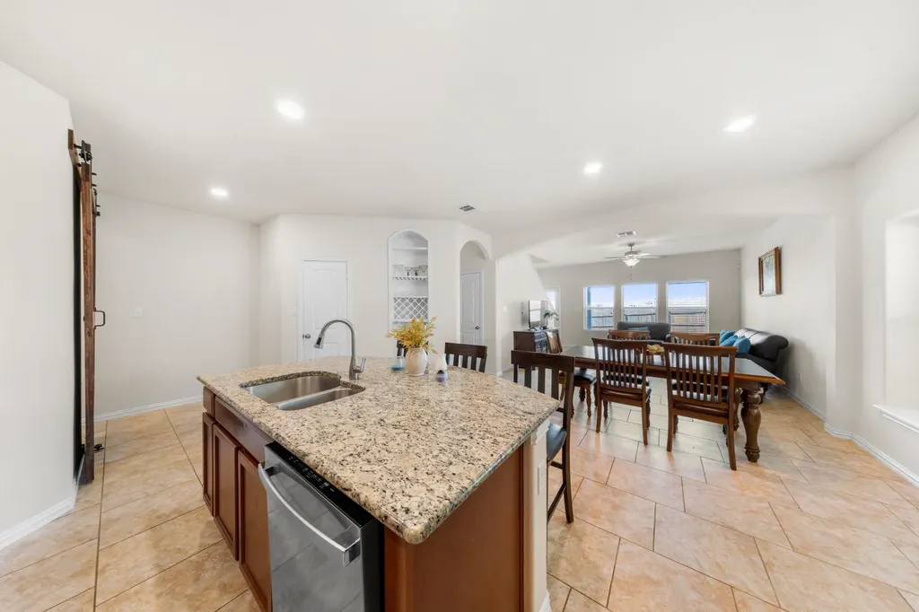 209 Shale Circle Buda TX 78610