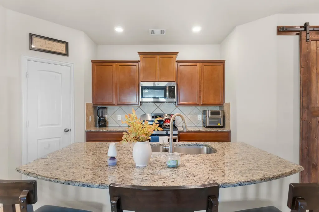 209 Shale Circle Buda TX 78610