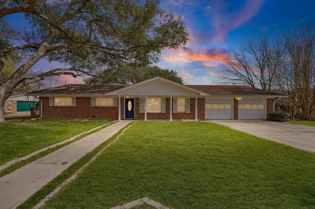 795 Vogel Drive Lockhart TX 78644