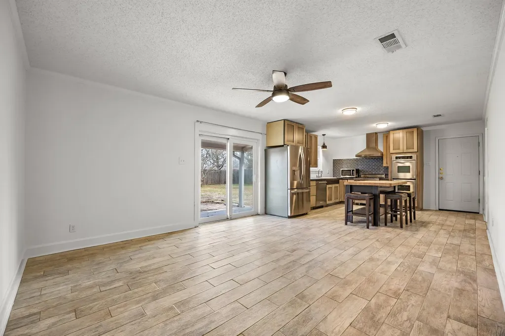 795 Vogel Drive Lockhart TX 78644