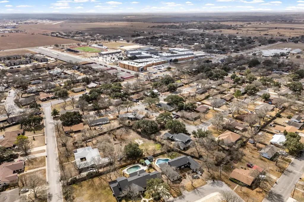795 Vogel Drive Lockhart TX 78644