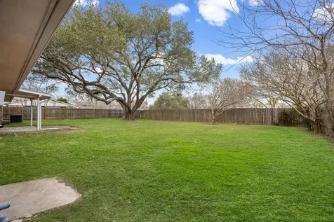 795 Vogel Drive Lockhart TX 78644