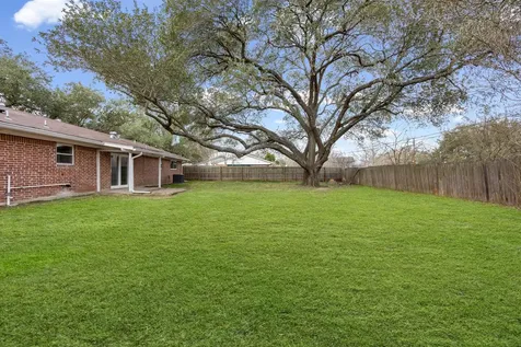795 Vogel Drive Lockhart TX 78644