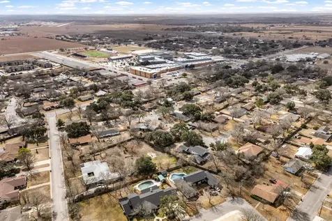 795 Vogel Drive Lockhart TX 78644