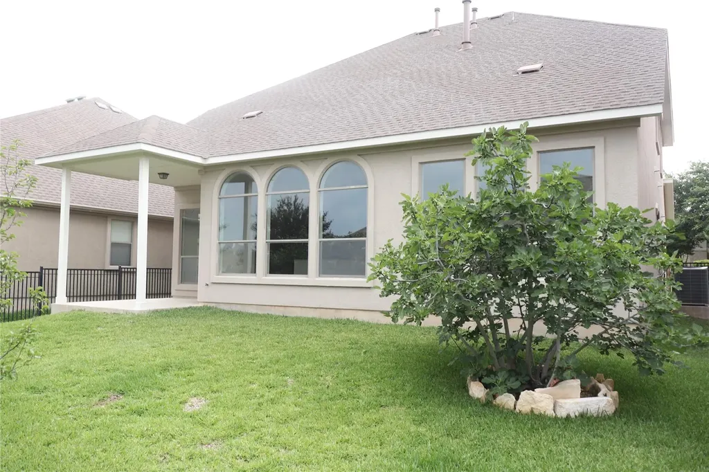 1917 Kempwood Loop Round Rock TX 78665