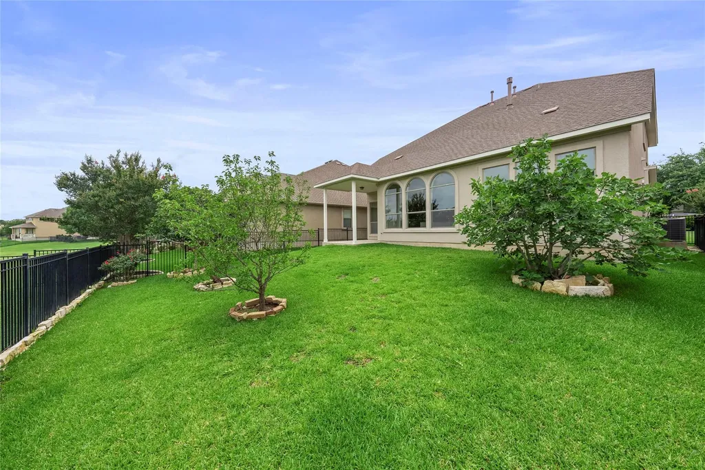1917 Kempwood Loop Round Rock TX 78665