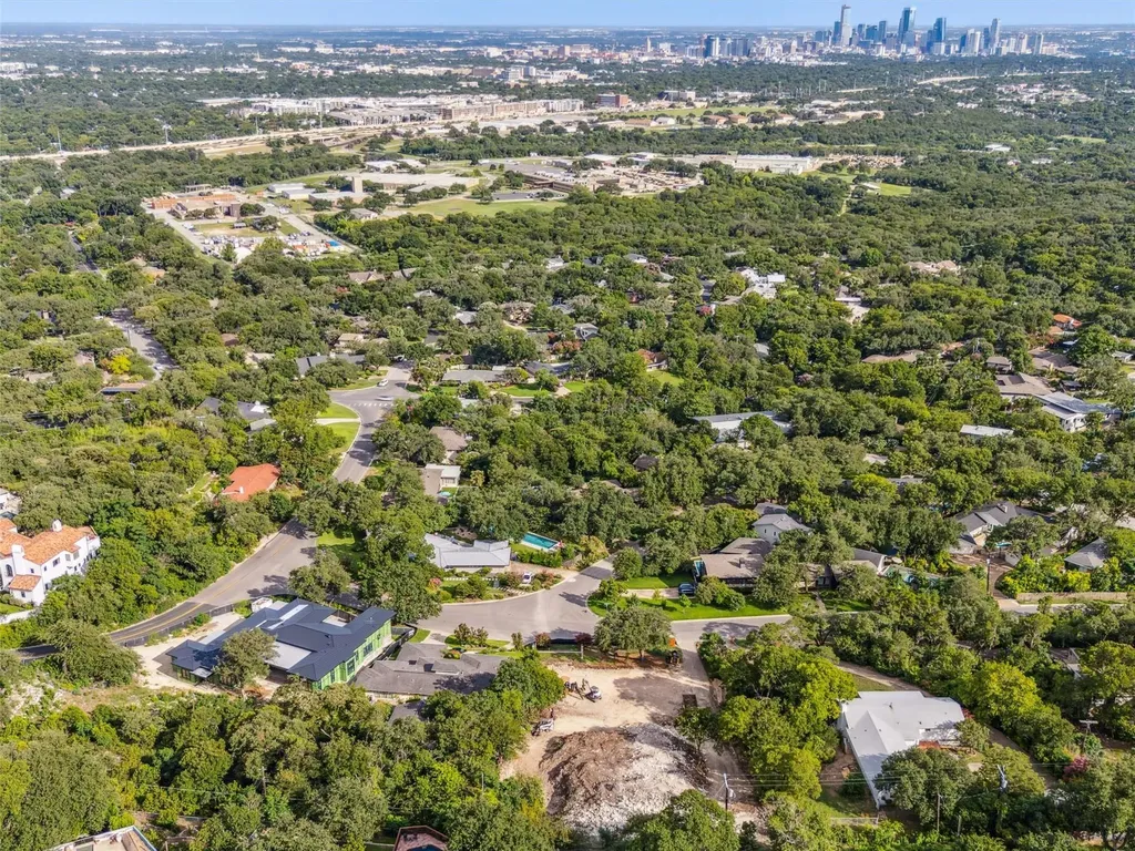 4616 Crestway Drive Austin TX 78731