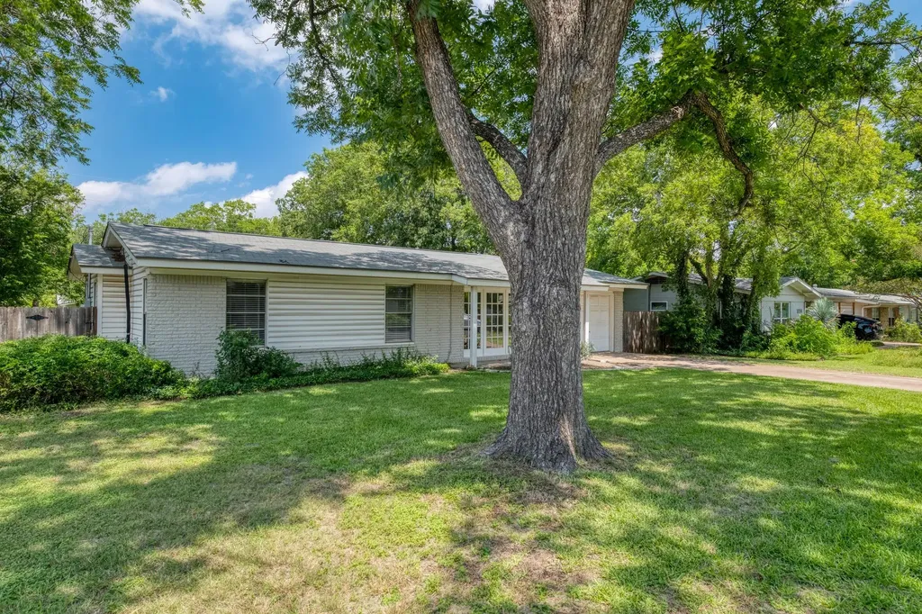 8202 Polar Drive Austin TX 78757