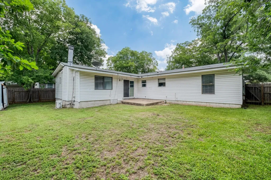 8202 Polar Drive Austin TX 78757