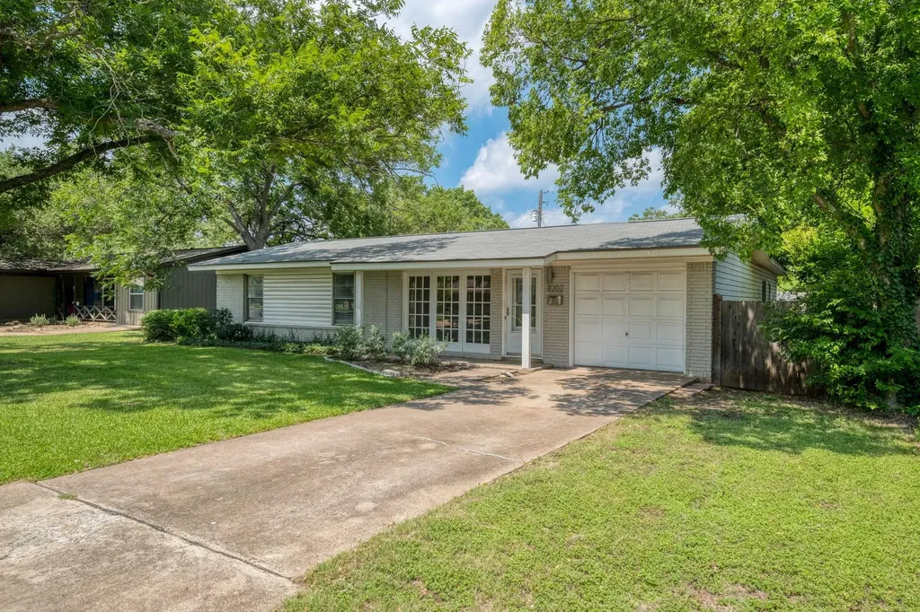 8202 Polar Drive Austin TX 78757