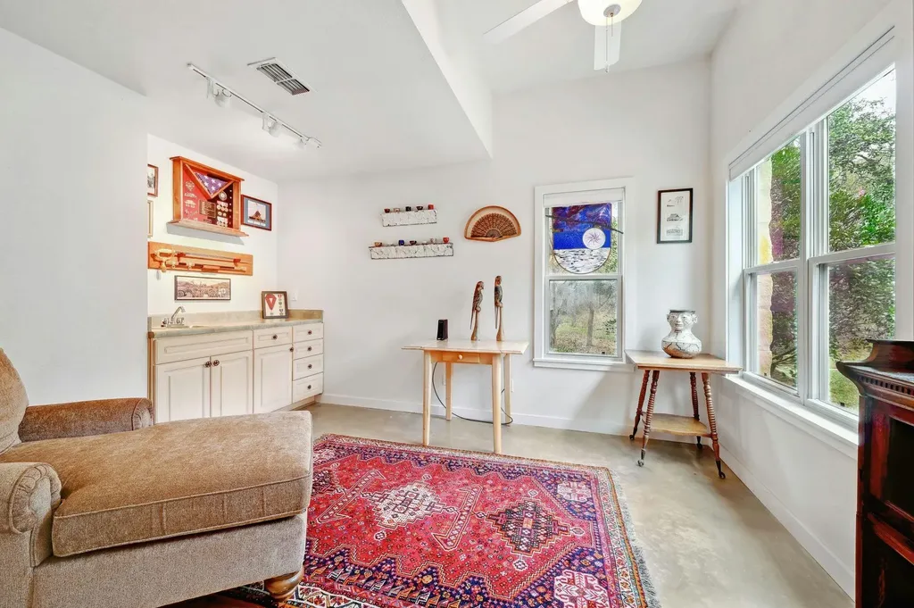 2147 Tejas Trail Blanco TX 78606