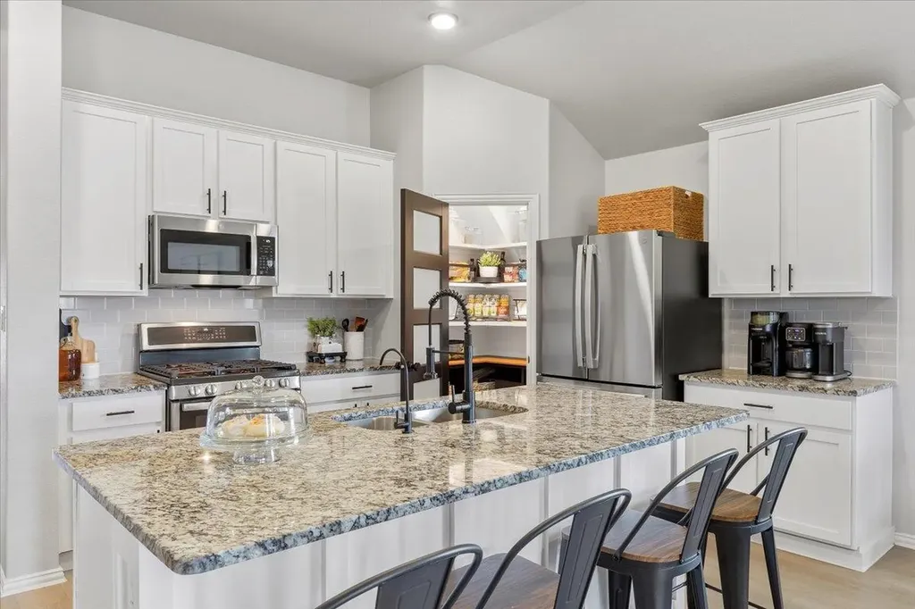 205 Bright Star Lane Georgetown TX 78628
