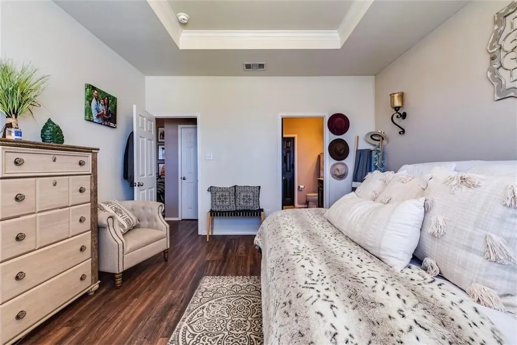 124 Thrasher Cove Leander TX 78641