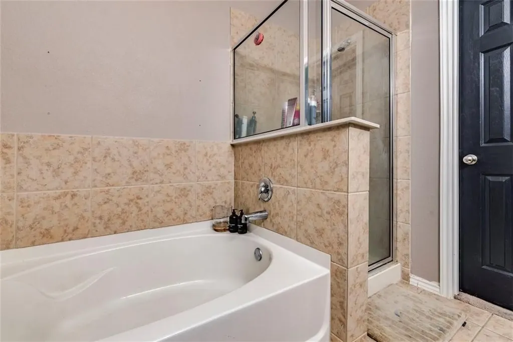 124 Thrasher Cove Leander TX 78641