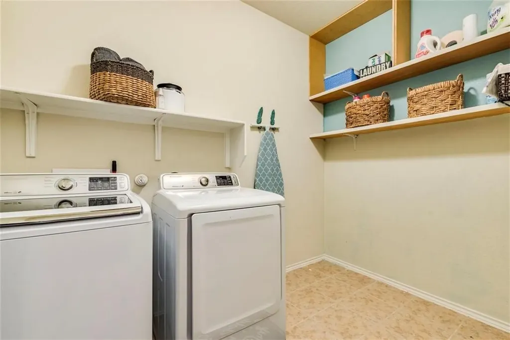 124 Thrasher Cove Leander TX 78641