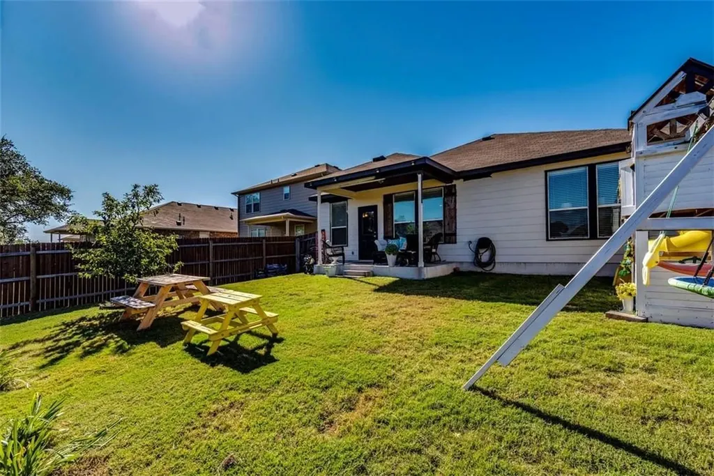 124 Thrasher Cove Leander TX 78641