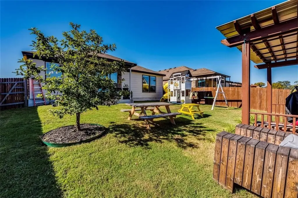 124 Thrasher Cove Leander TX 78641