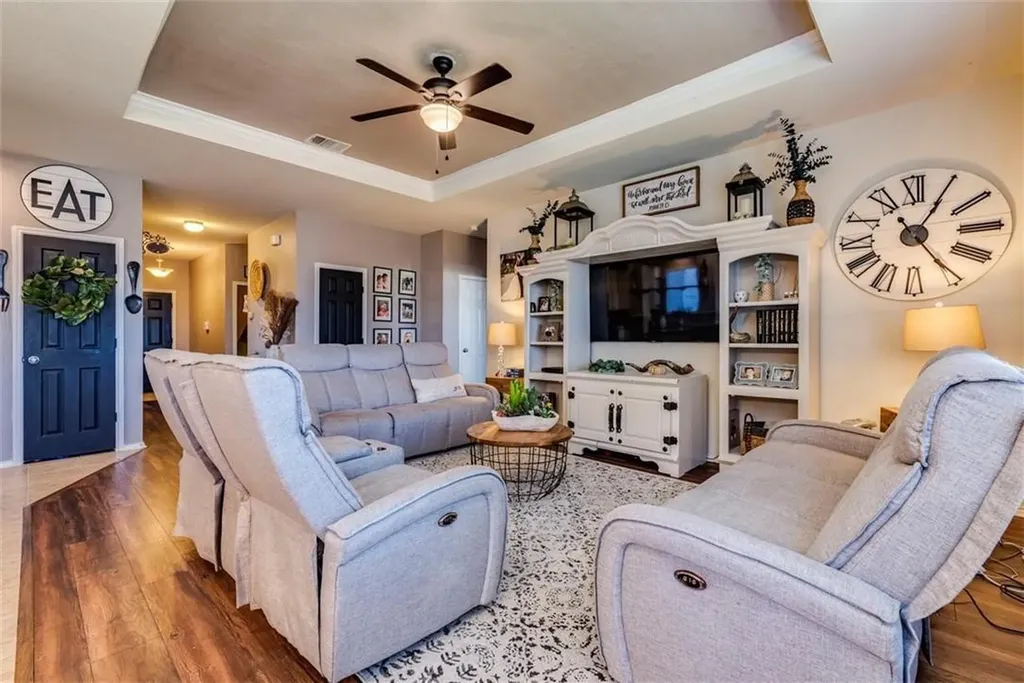 124 Thrasher Cove Leander TX 78641