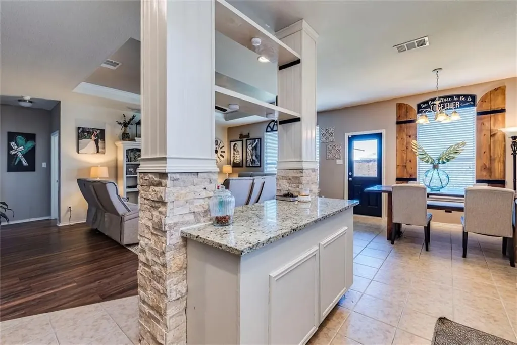 124 Thrasher Cove Leander TX 78641